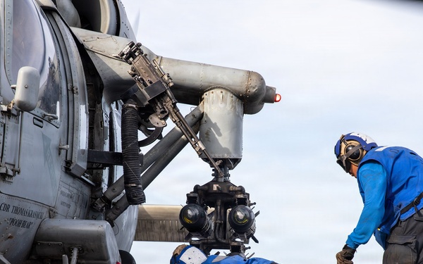 USS Mitscher (DDG 57) Conducts Flight Operations
