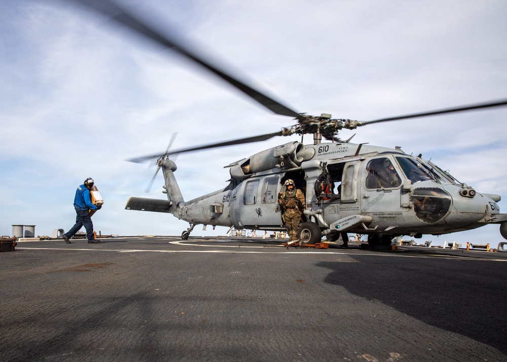 USS Mitscher (DDG 57) Conducts Flight Operations