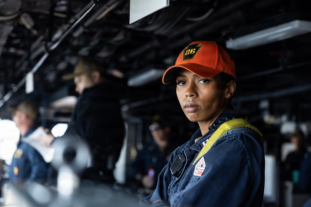 USS John P. Murtha returns to Naval Base San Diego following Artemis II recovery