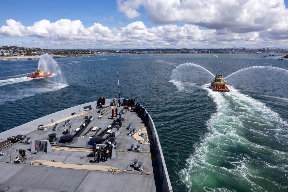 USS John P. Murtha returns to Naval Base San Diego following Artemis II recovery