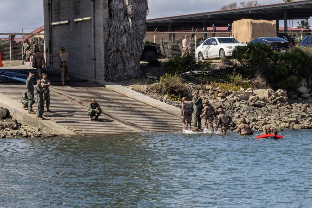 BLT 2/4 conducts ACV Water integration Training Program