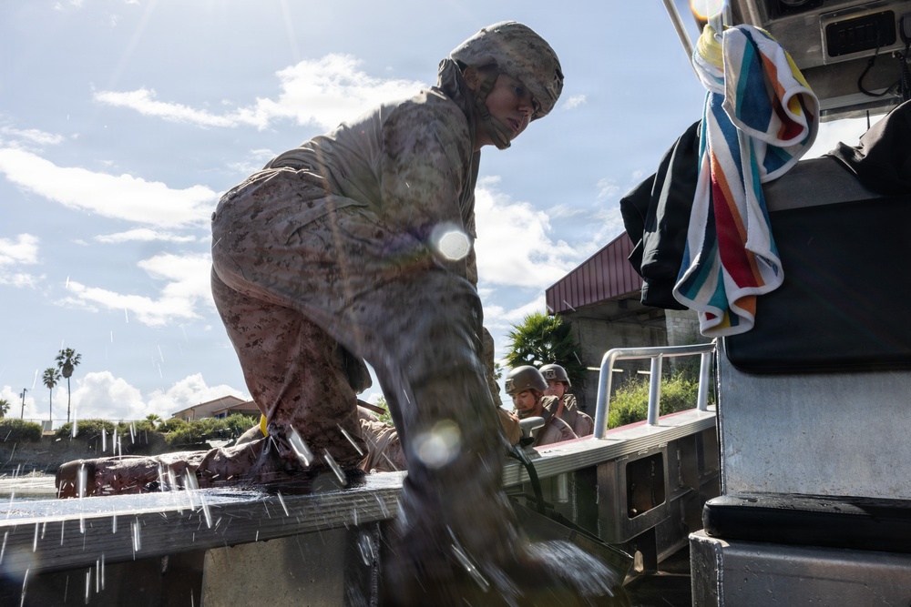 BLT 2/4 conducts ACV Water integration Training Program