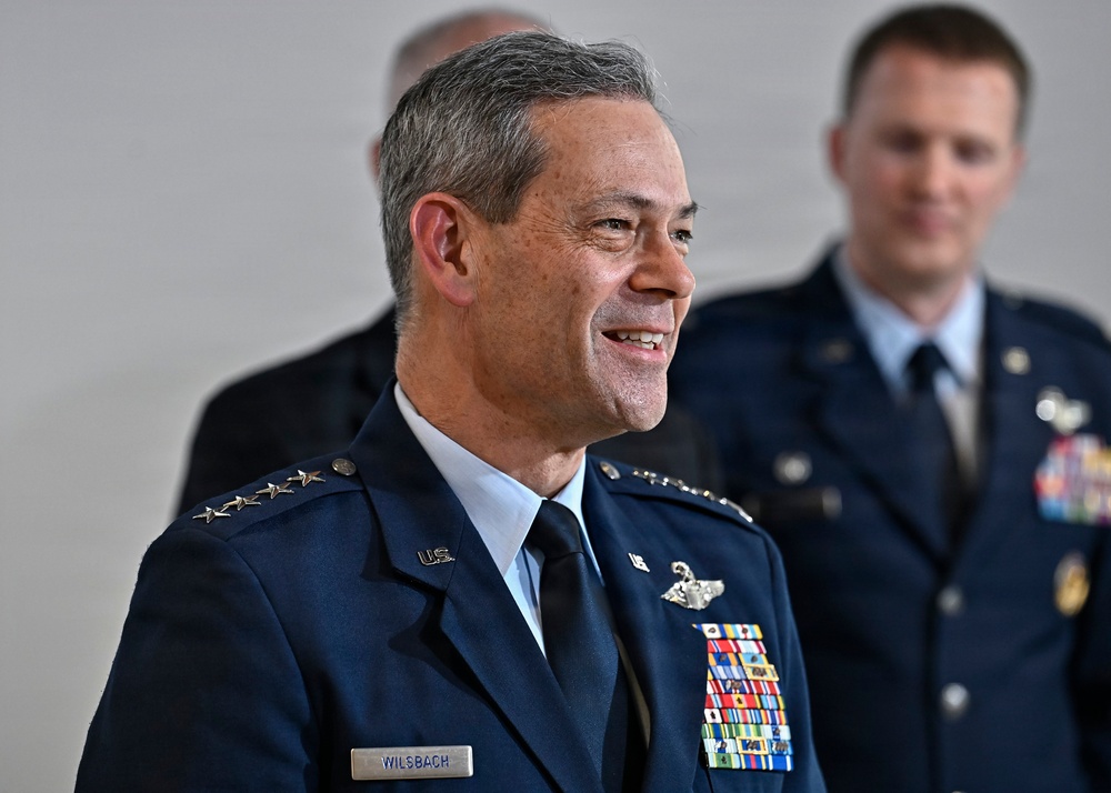 CSAF Wilsbach makes Doolittle Raiders toast