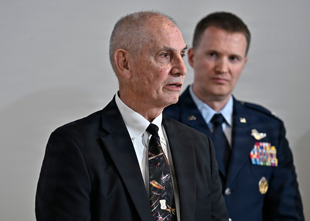 CSAF Wilsbach makes Doolittle Raiders toast