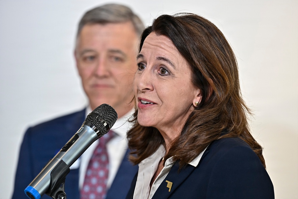 CSAF Wilsbach makes Doolittle Raiders toast