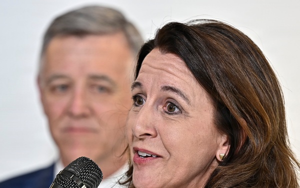 CSAF Wilsbach makes Doolittle Raiders toast