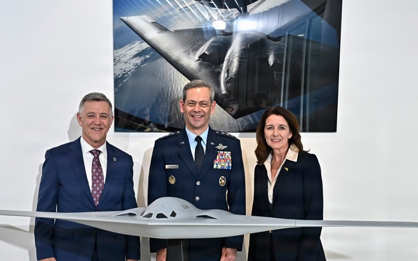 CSAF Wilsbach makes Doolittle Raiders toast