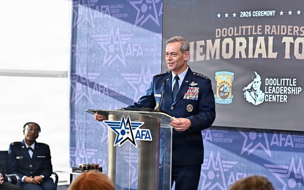 CSAF Wilsbach makes Doolittle Raiders toast
