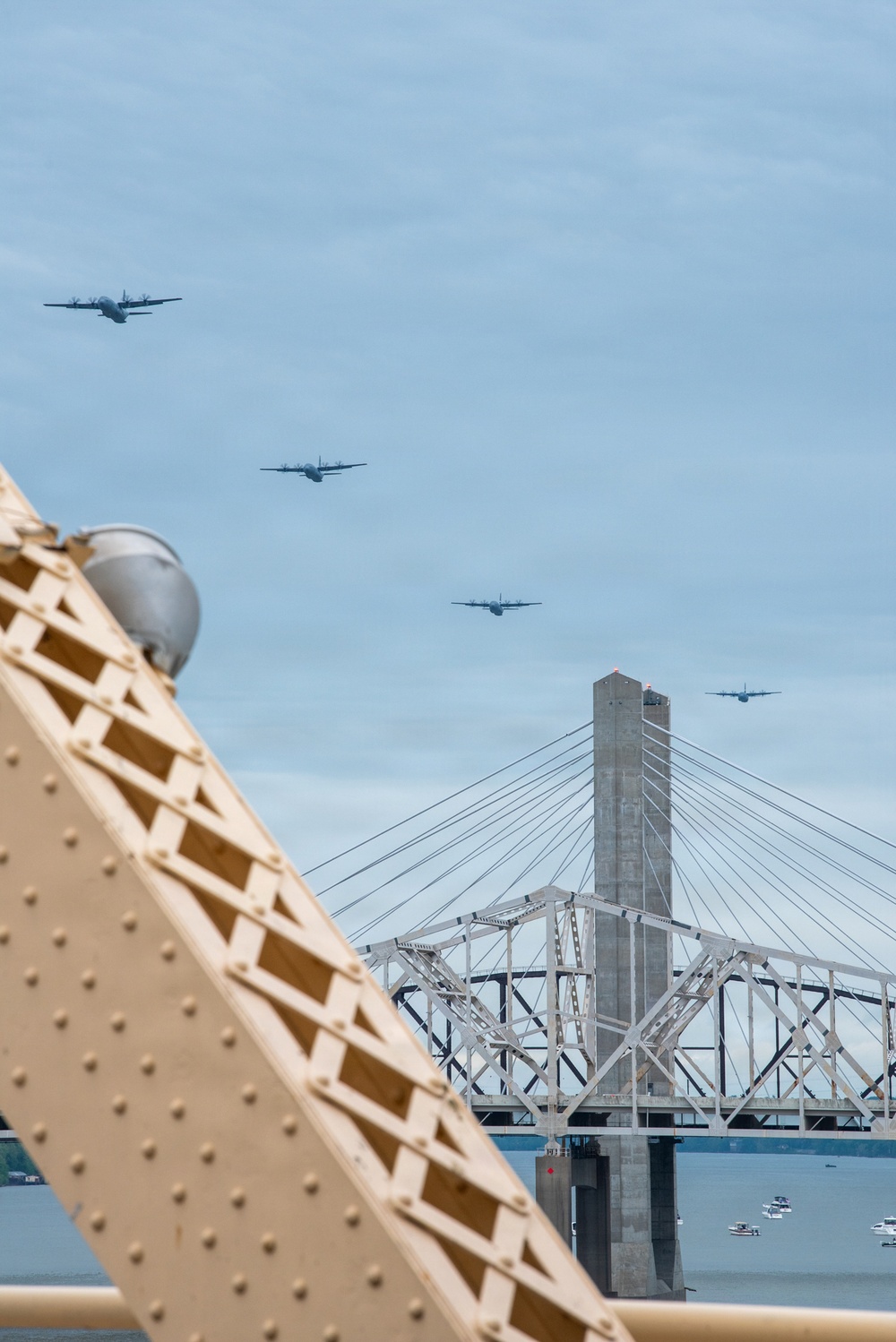 Thunder air show returns to banks of Ohio River with KYANG aircraft