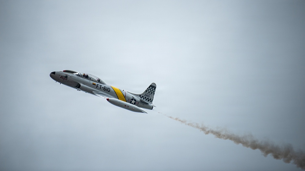 Thunder air show returns to banks of Ohio River with KYANG aircraft