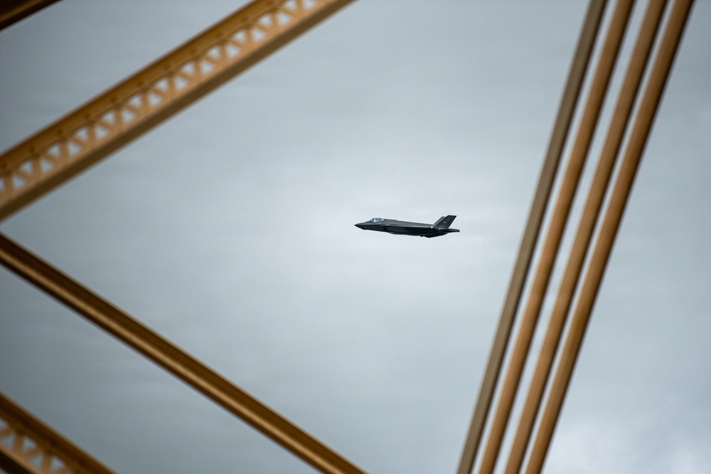 Thunder air show returns to banks of Ohio River with KYANG aircraft