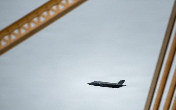 Thunder air show returns to banks of Ohio River with KYANG aircraft