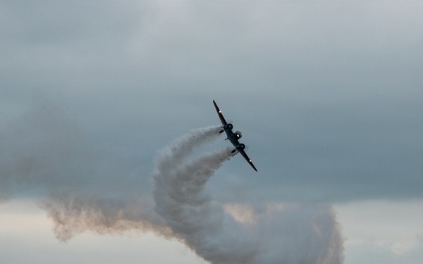 Thunder air show returns to banks of Ohio River with KYANG aircraft