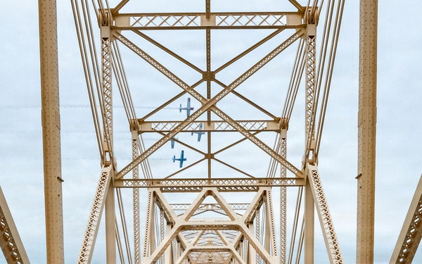 Thunder air show returns to banks of Ohio River with KYANG aircraft