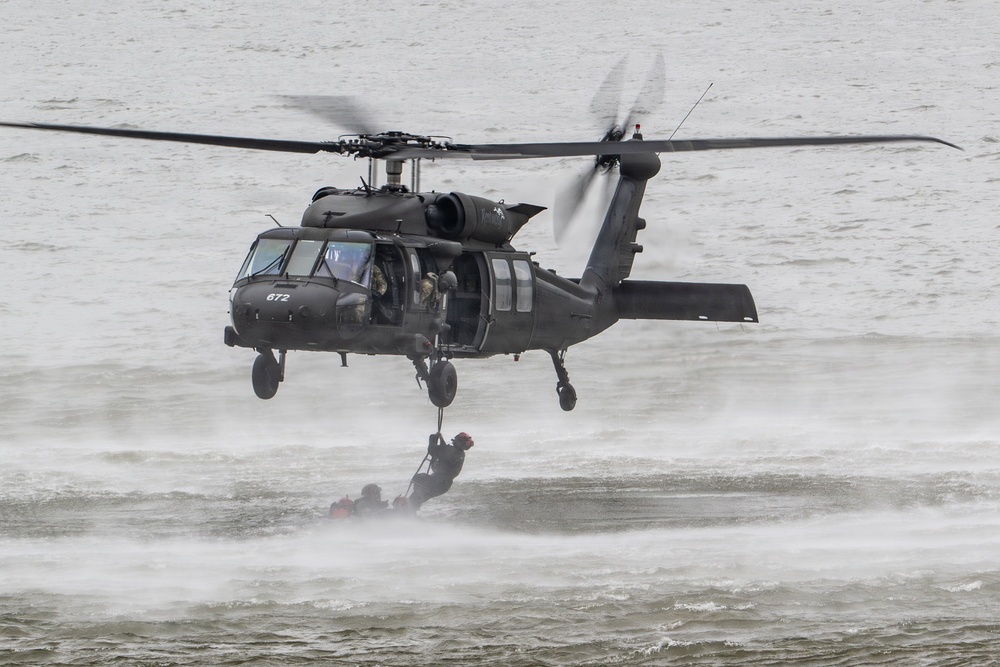 Military aircraft showcase capabilities during Thunder Over Louisville air show