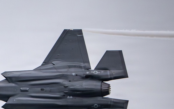 Military aircraft showcase capabilities during Thunder Over Louisville air show