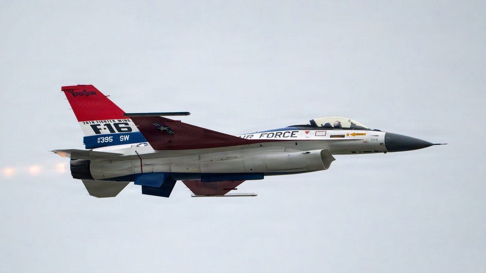 Military aircraft showcase capabilities during Thunder Over Louisville air show