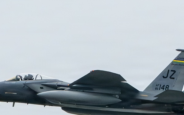 Military aircraft showcase capabilities during Thunder Over Louisville air show