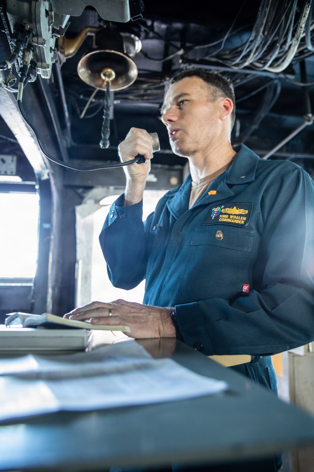 USS Mitscher (DDG 57) conducts flight deck operations