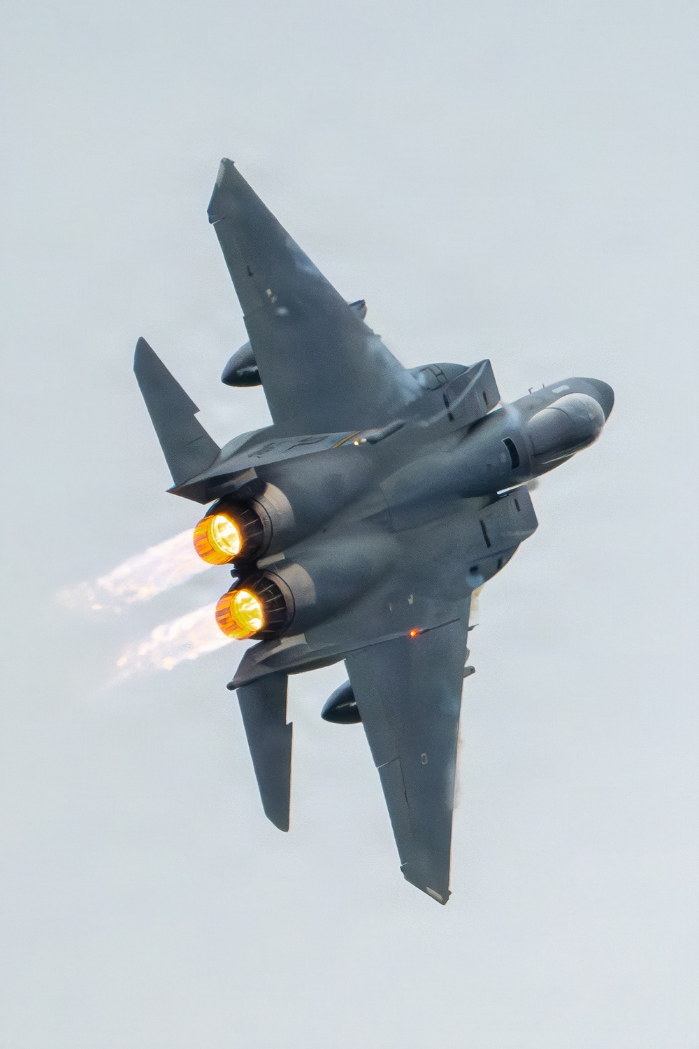 Military aircraft showcase capabilities during Thunder Over Louisville air show