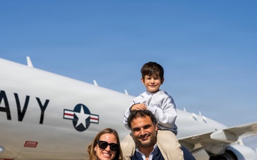 U.S. Navy P-8 strengthens regional ties at Chile’s international air show