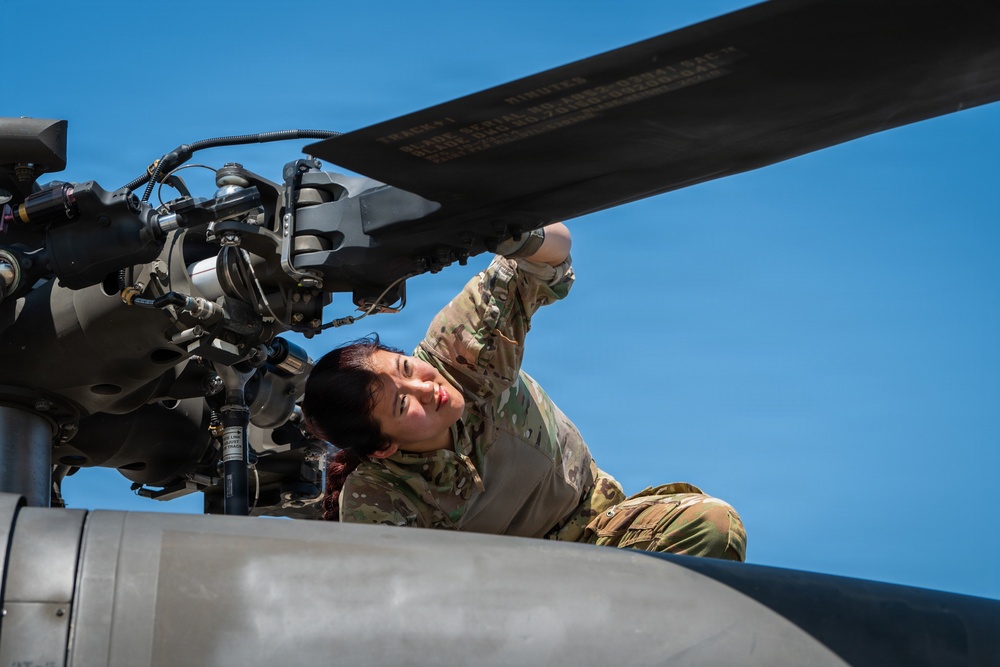 Military aircraft arrive at Kentucky Air Guard base for Thunder Over Louisville air show