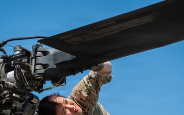 Military aircraft arrive at Kentucky Air Guard base for Thunder Over Louisville air show