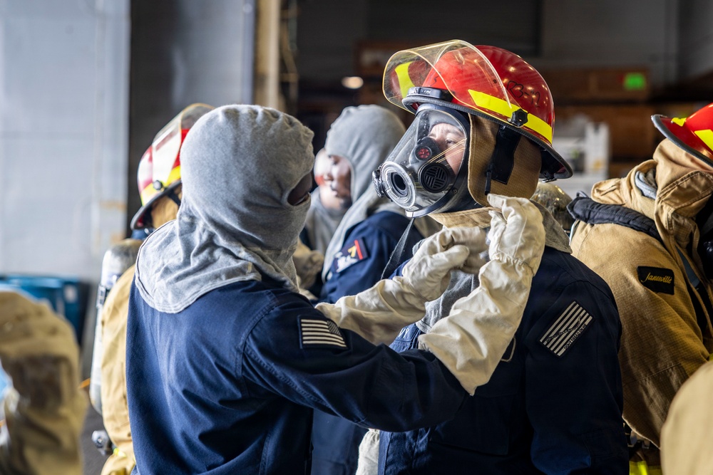 USS Iwo Jima Conducts Damage Control Training