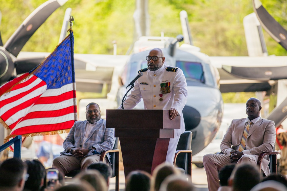 VX-1 hosts retirement ceremony