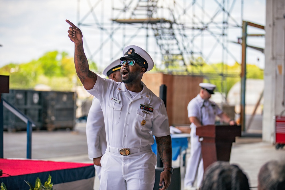 VX-1 hosts retirement ceremony