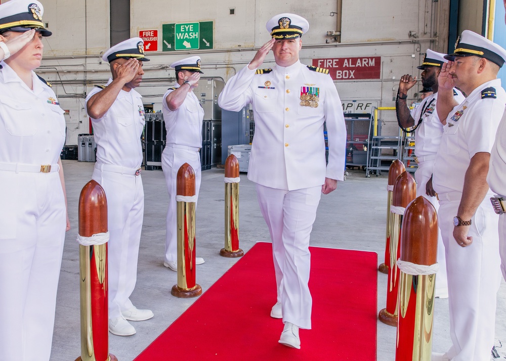 VX-1 hosts retirement ceremony
