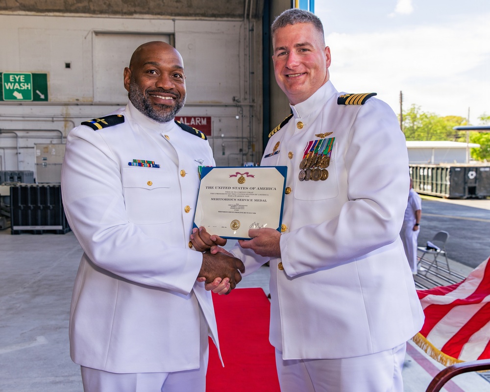 VX-1 hosts retirement ceremony