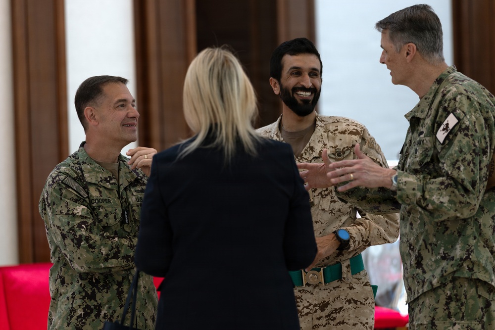 CENTCOM commander visits Bahrain