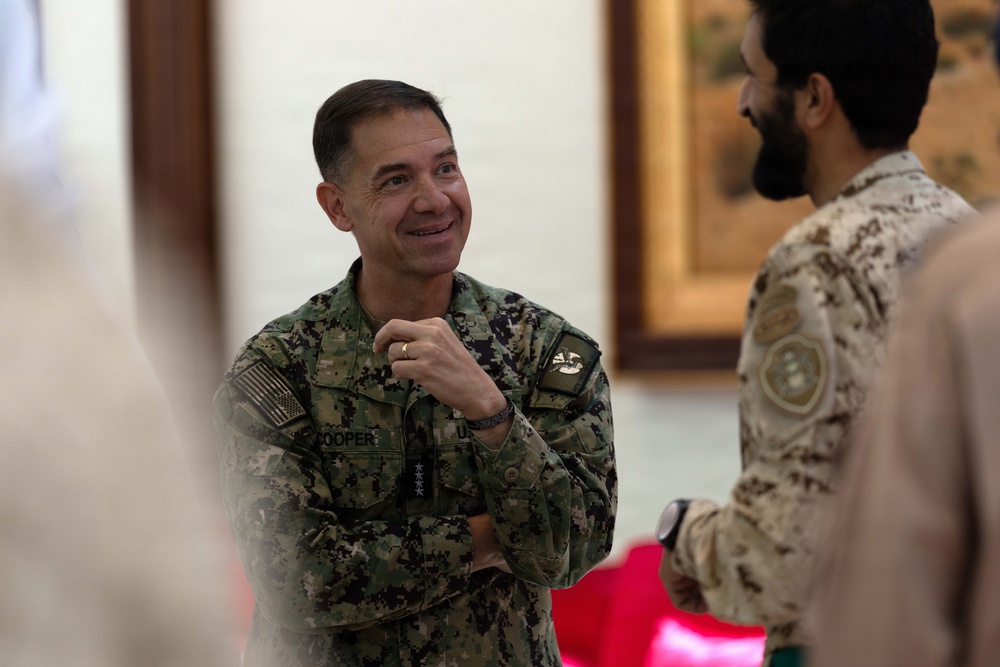 CENTCOM commander visits Bahrain