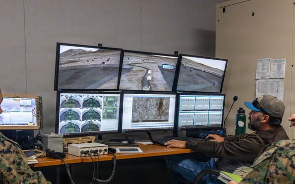 Marines with CLR-1 Conduct Combat Convoy Simulator Training