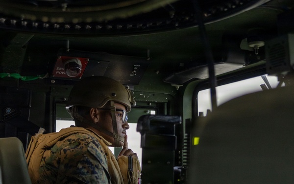 Marines with CLR-1 Conduct Combat Convoy Simulator Training