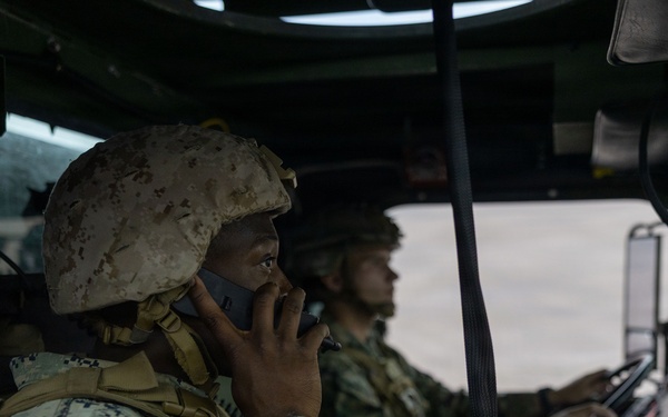 Marines with CLR-1 Conduct Combat Convoy Simulator Training