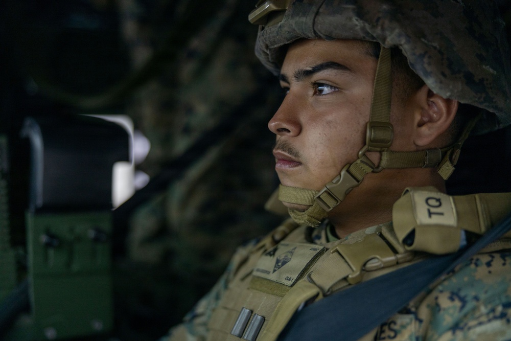 Marines with CLR-1 Conduct Combat Convoy Simulator Training