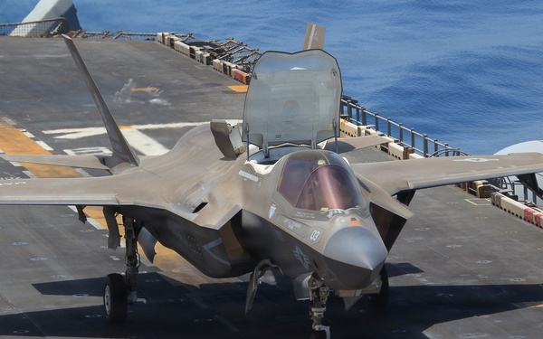 USS Tripoli F-35 flight ops