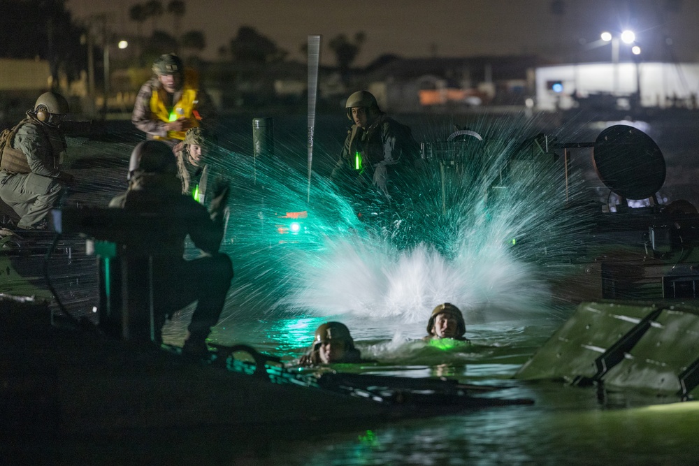 BLT 2/4 conducts ACV Water integration Training Program