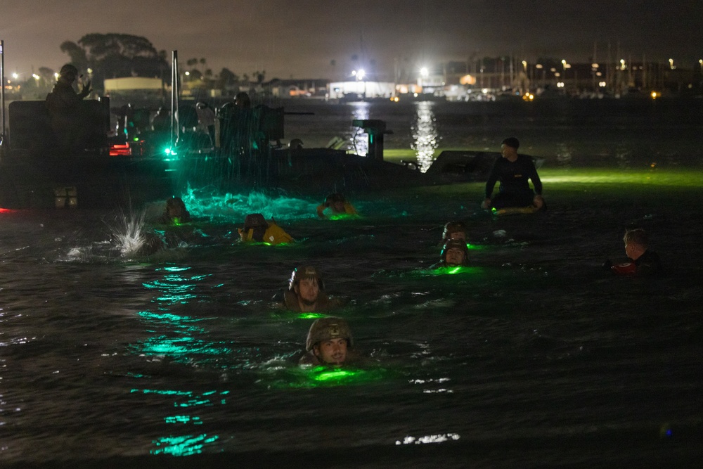 BLT 2/4 conducts ACV Water integration Training Program