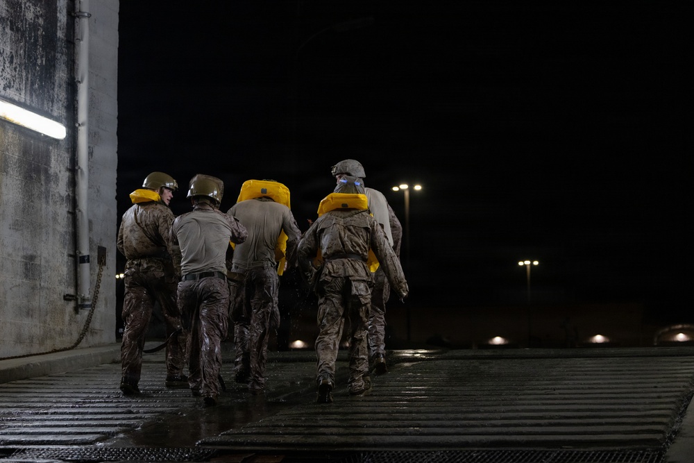 BLT 2/4 conducts ACV Water integration Training Program