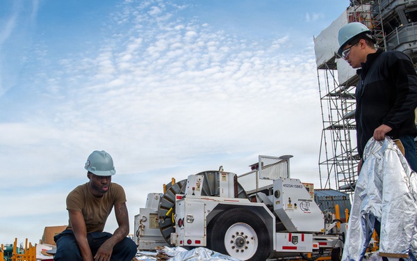 USS Ronald Reagan (CVN 76) Sailors Conduct Flight Deck Inspection
