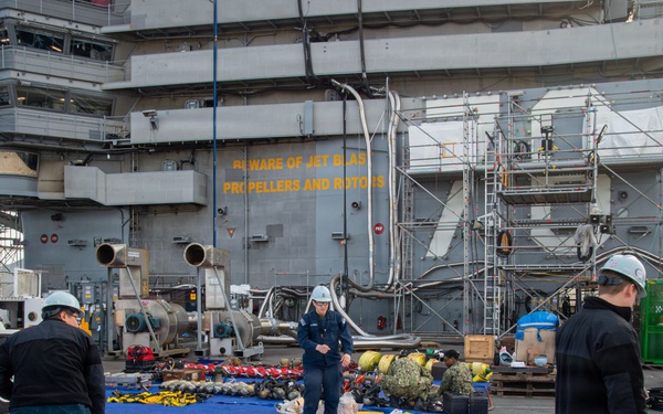 USS Ronald Reagan (CVN 76) Sailors Conduct Flight Deck Inspection