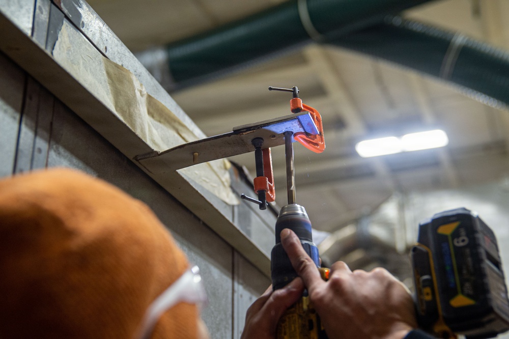 USS Ronald Reagan (CVN 76) Sailors Conduct Flight Deck Inspection