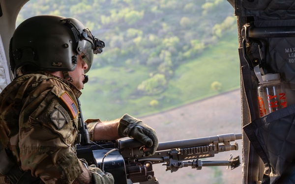 Nebraska Guardsmen Practice Door Gunner Skills