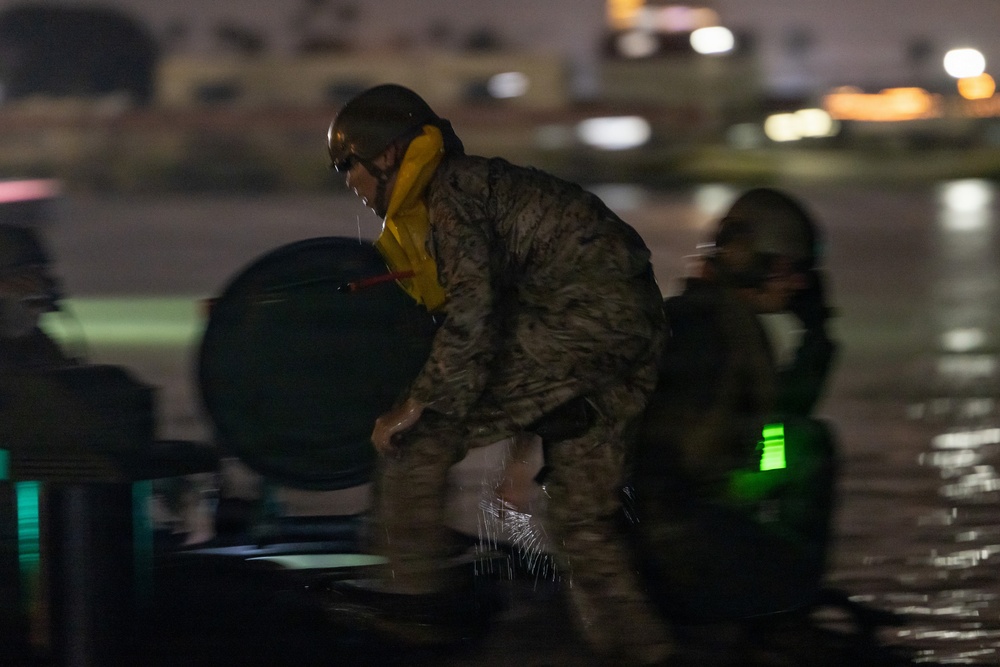 BLT 2/4 conducts ACV Water integration Training Program