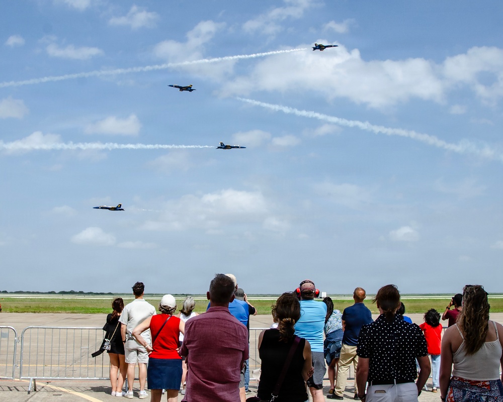 Blue Angels high speed pass