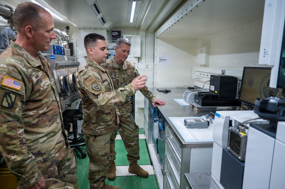 Nordhaus, Raines Visit Virgin Islands National Guard