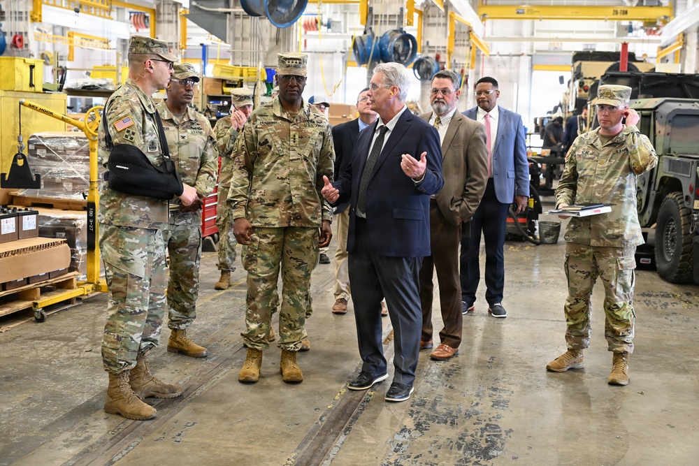 Red River highlights advanced manufacturing, OIB capabilities during AMC visit